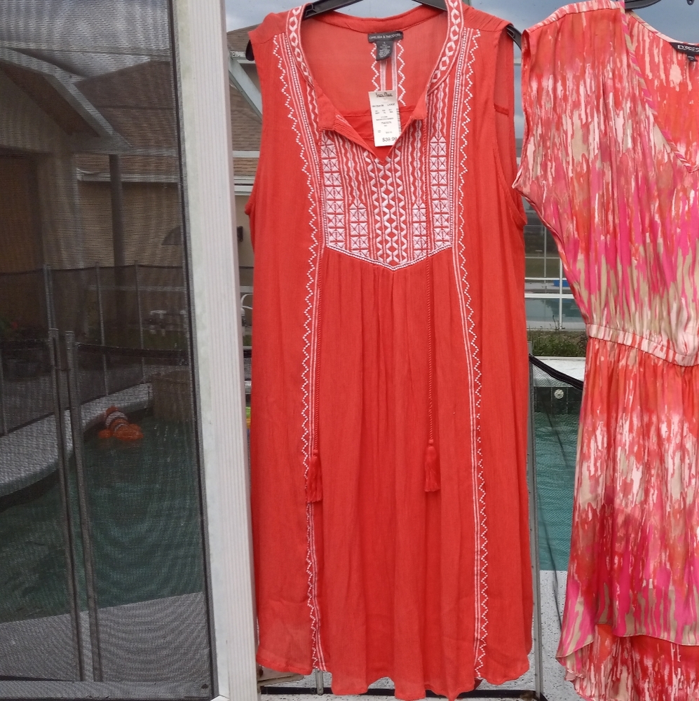 Chelsea & Theodore size Large dress only. Have other listed